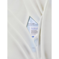 Ультралегкий сонцезахисний крем Cosrx Ultra Light Invisible Sunscreen
