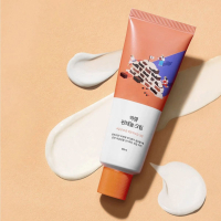 Бар’єрний крем з пантенолом та екстрактом соєвих бобів Round Lab Soybean Panthenol Cream
